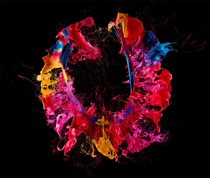 High Speed Photos of Popped Balloons Covered in Paint 