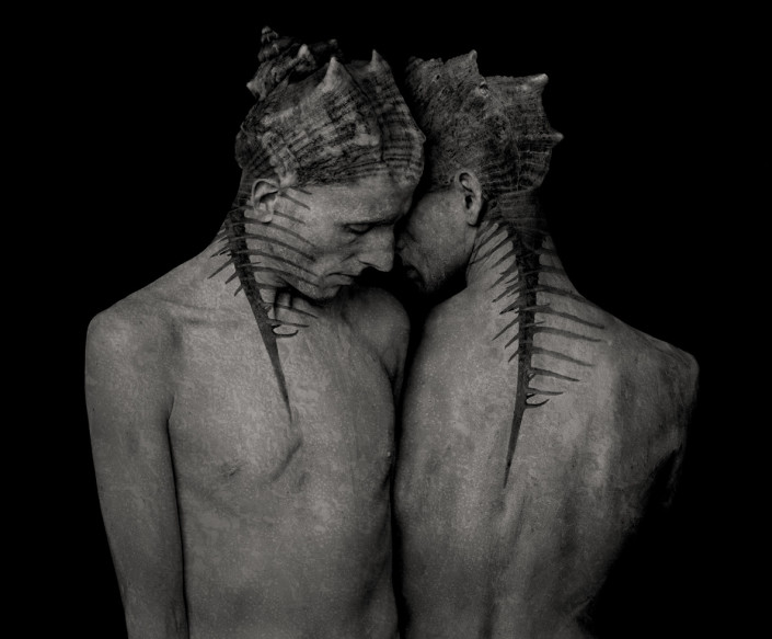 Surreal Black and White Photography by Roberto Kusterle
