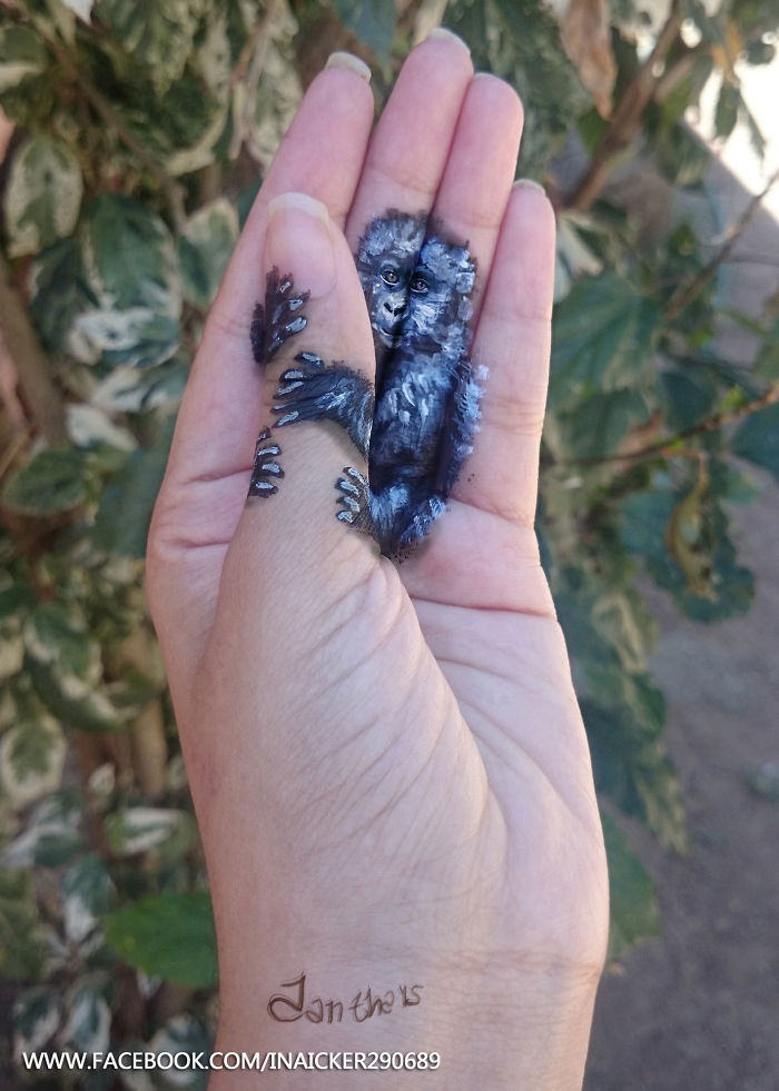 South-African Artist Draws Cute 3D Illustrations On Her Palms