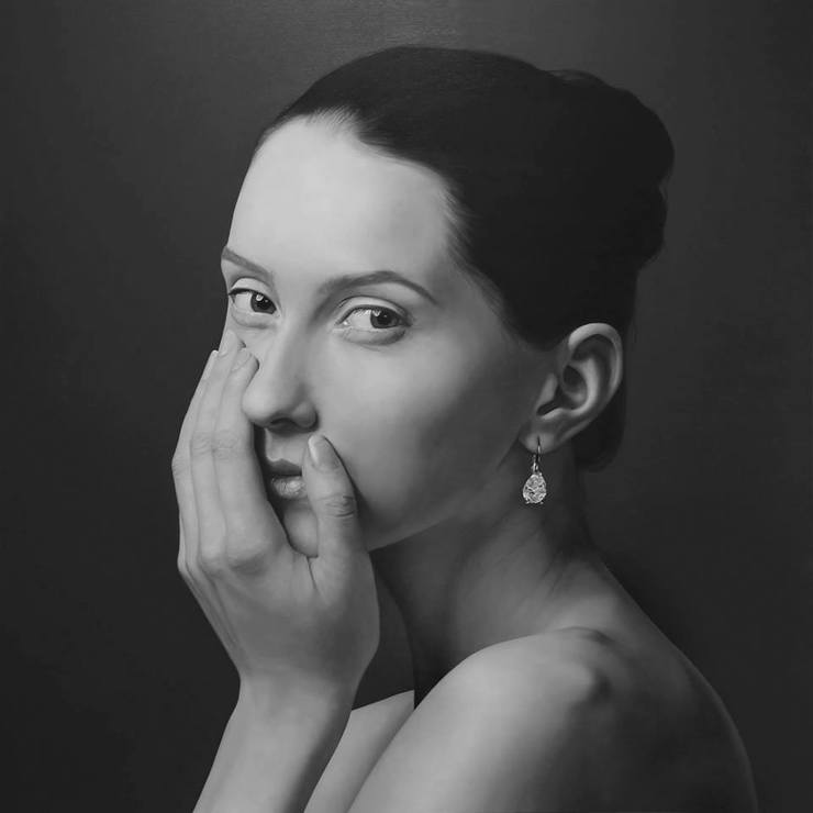 Juan Carlos Manjarrez's Hyper-Realistic Paintings Resembles High Definition Photography