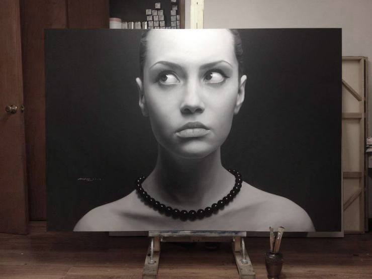 Juan Carlos Manjarrez's Hyper-Realistic Paintings Resembles High Definition Photography