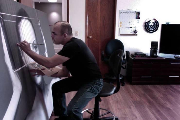Juan Carlos Manjarrez's Hyper-Realistic Paintings Resembles High Definition Photography