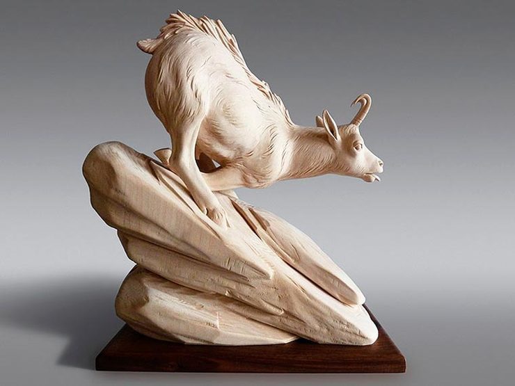 Realistic Wooden Animal Sculptures By Giuseppe Rumerio