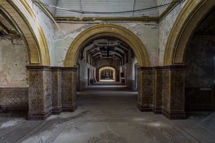 Abandoned Britain: Artist Travels Around UK And Photographs Its Abandoned Places