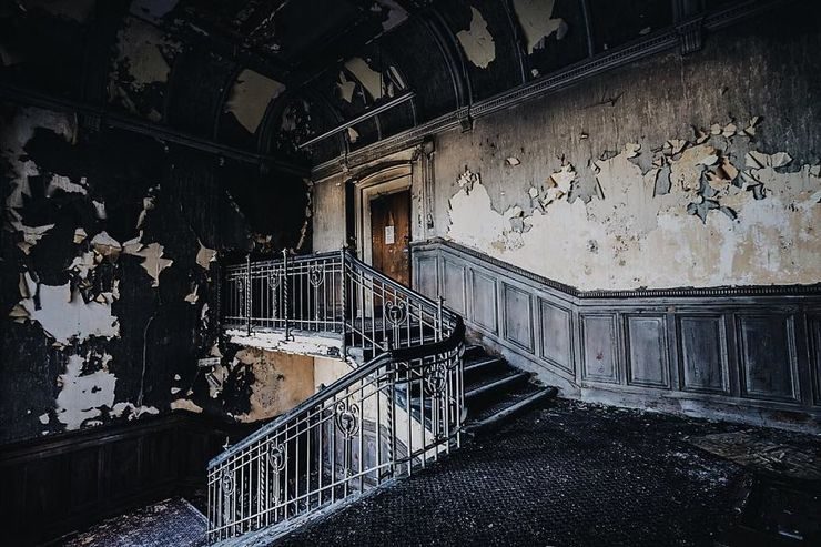 Abandoned Britain: Artist Travels Around UK And Photographs Its Abandoned Places