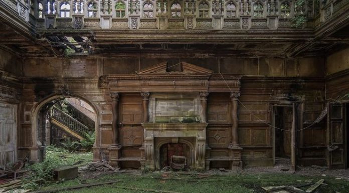 Abandoned Britain: Artist Travels Around UK And Photographs Its Abandoned Places
