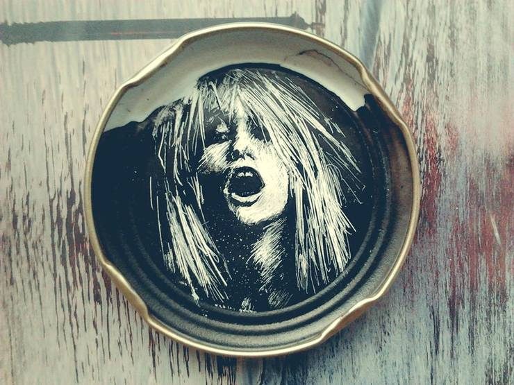 Artist Creates Beautiful Ink Portraits On Bottle Caps