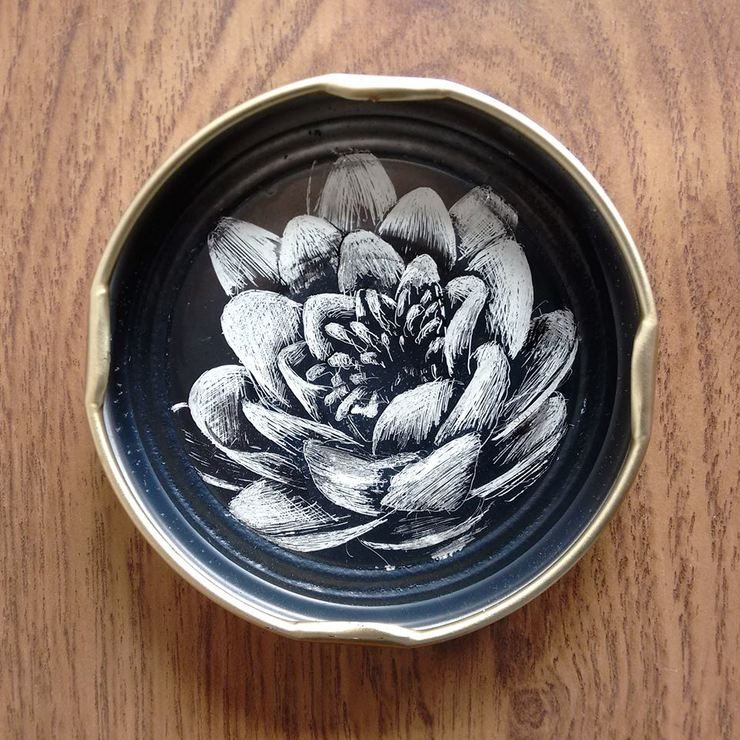 Artist Creates Beautiful Ink Portraits On Bottle Caps