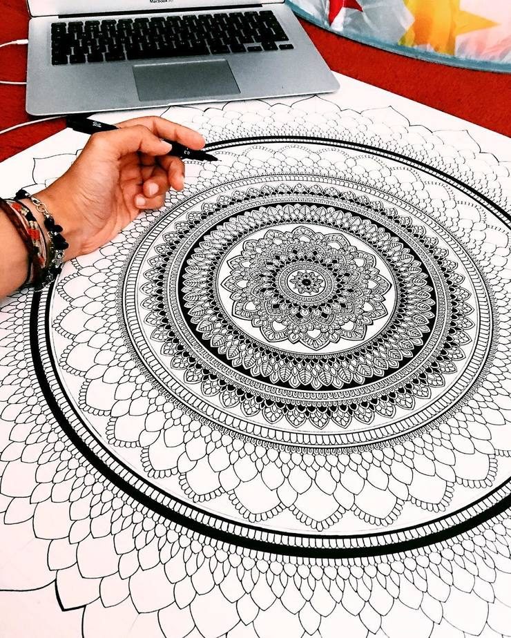 Artist Creates Intricate Mandala Designs Gilded with Gold Leaf