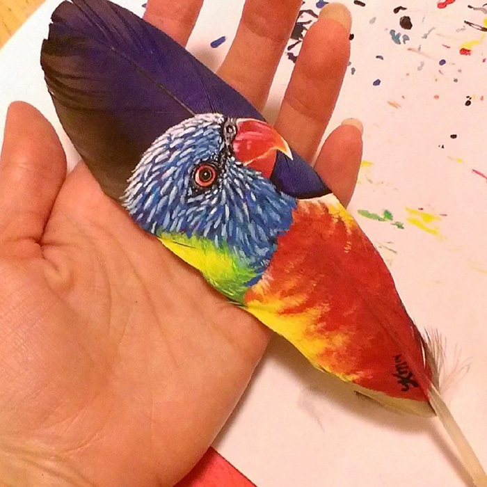 Artist Uses Delicate Feathers As Canvas For Her Realistic Animal Portraits